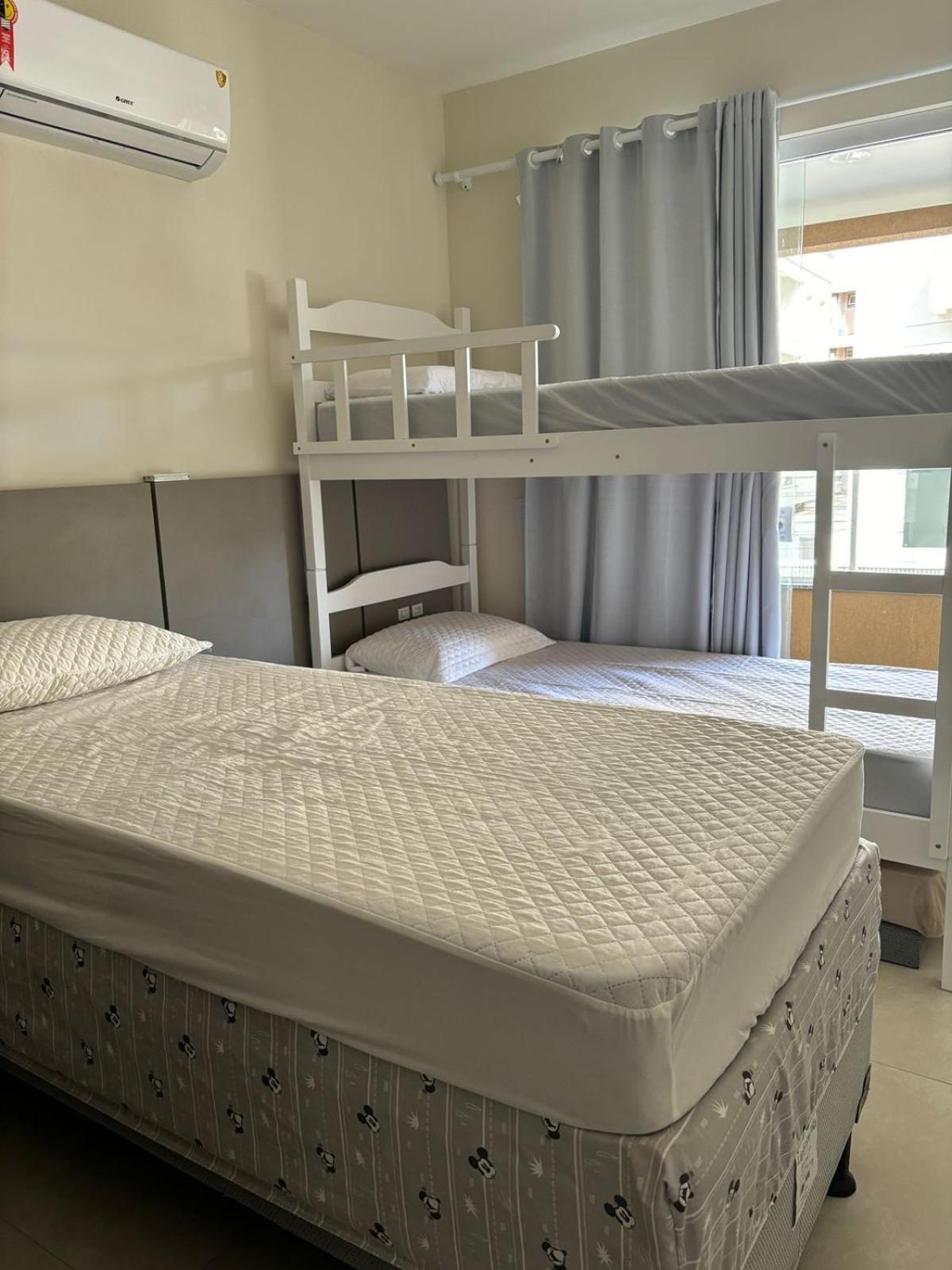 Apartamento Praia De Bombas Бомбиньяс Экстерьер фото
